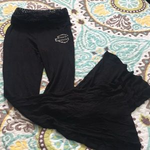 Harley-Davidson Casual Black Bell Bottom soft spandex Pants with H-D emblem